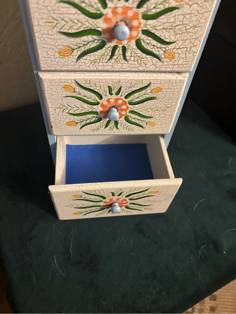 Vintage 4-Drawer Jewelry box.